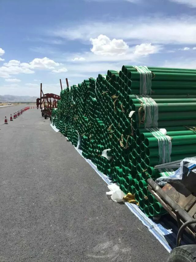 濮阳三横梁桥梁护栏专业可靠  护栏板  公路护栏板  护栏网