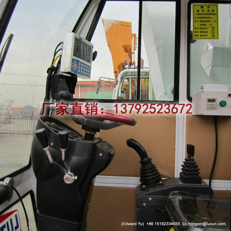 鲁樽3方山东二手自上料搅拌车热销新款  自动上料搅拌车  移动式搅拌机  小型混凝土搅拌车