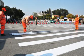 道路热熔标线  停车位划线厂家  热熔划线  车位标线  道路标线