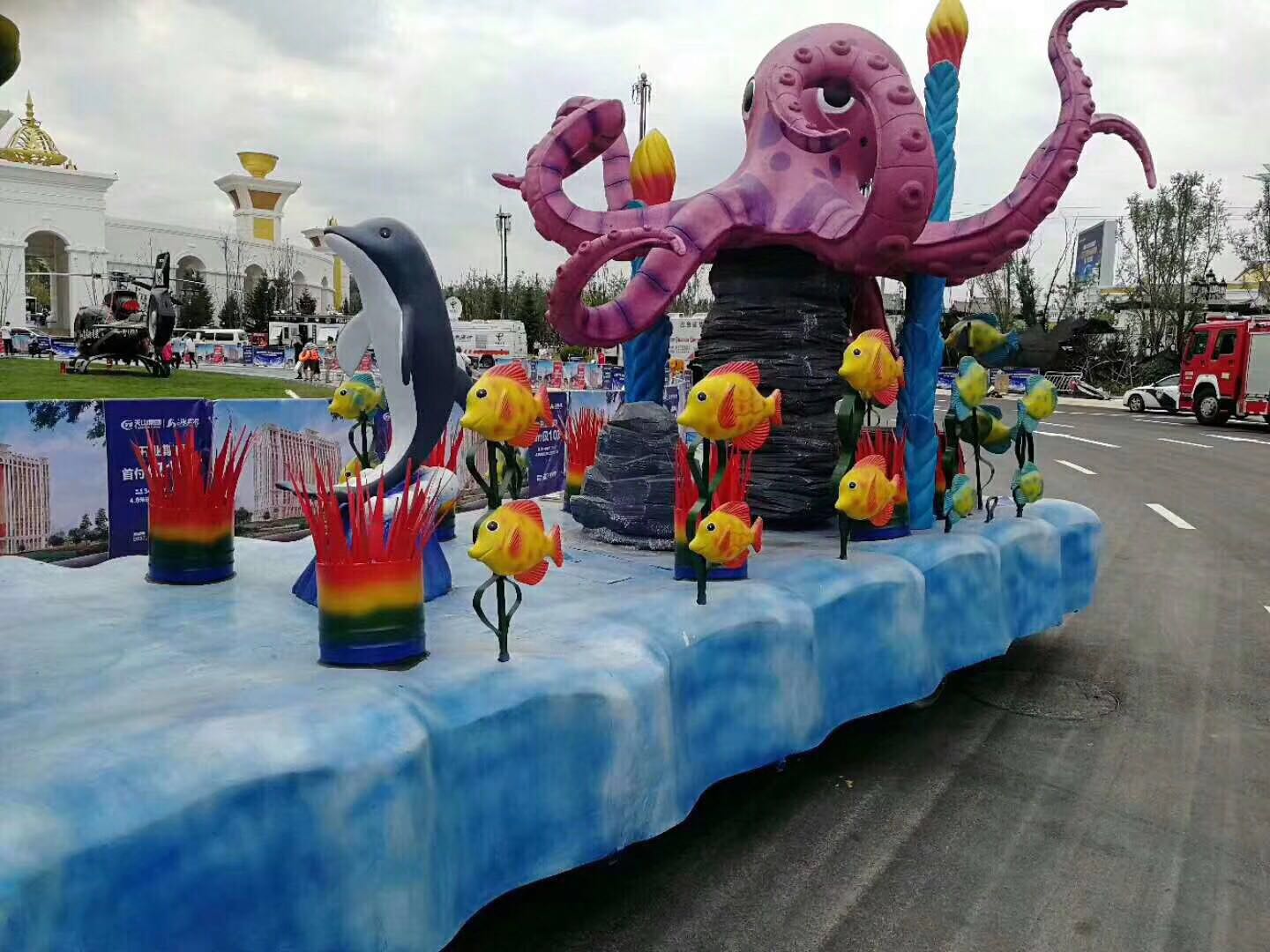 花车巡游?彩车制作 展出 制作为一体 制作安装团队  女王花车出租  女王花车厂家  女王花车租赁