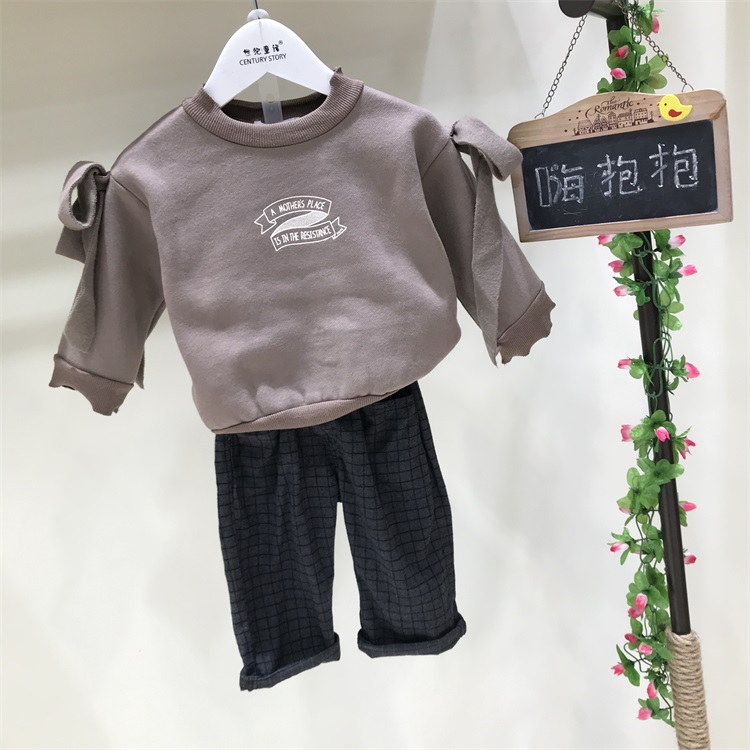 临沂嗨抱抱新款品牌童装加盟  童装批发  库存尾货  穿搭