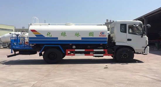 东风145洒水车12吨洒水车&nbsp;&nbsp;环卫车&nbsp;&nbsp;喷洒车