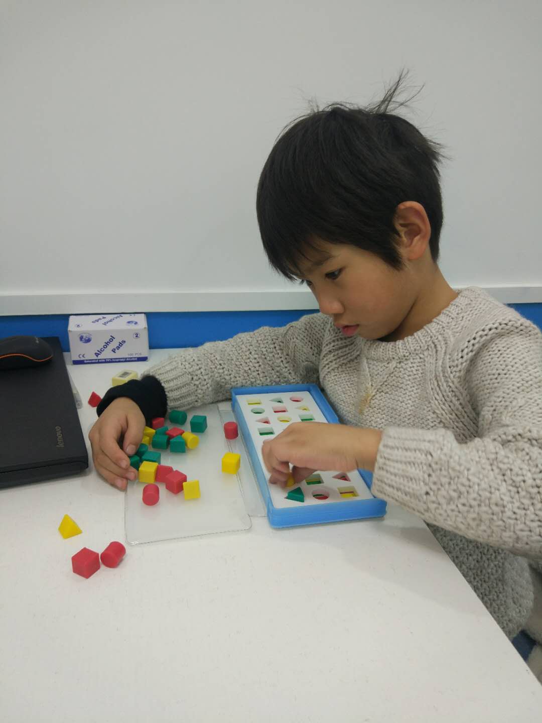 美拓认知教育，帮助孩子提高专注力的5种小游戏  注意力  拖拉磨蹭