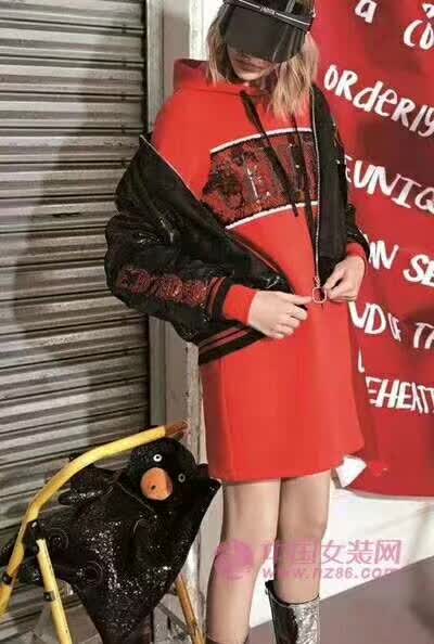 品牌折扣女装 库存秋冬女装一手货源分份批发&nbsp;&nbsp;品牌女装直供走份&nbsp;&nbsp;品牌女装尾货批发&nbsp;&nbsp;品牌女装分份批发