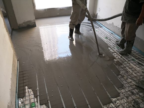 石膏基厚层自流平生产工艺 地暖回填 地面抬高