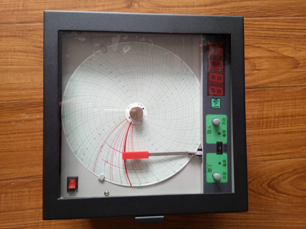 圆盘走纸压力温度记录仪气体管路保压测试