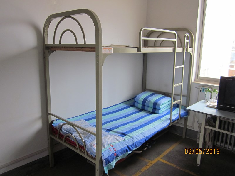 供应学生上下床，钢架上下床，宿舍上下床厂家促销  学生床