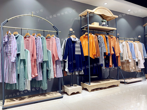 纳尔布品牌折扣女装店一手货源厂家批发直销  品牌折扣女装批发  品牌尾单女装  衣服女装批发