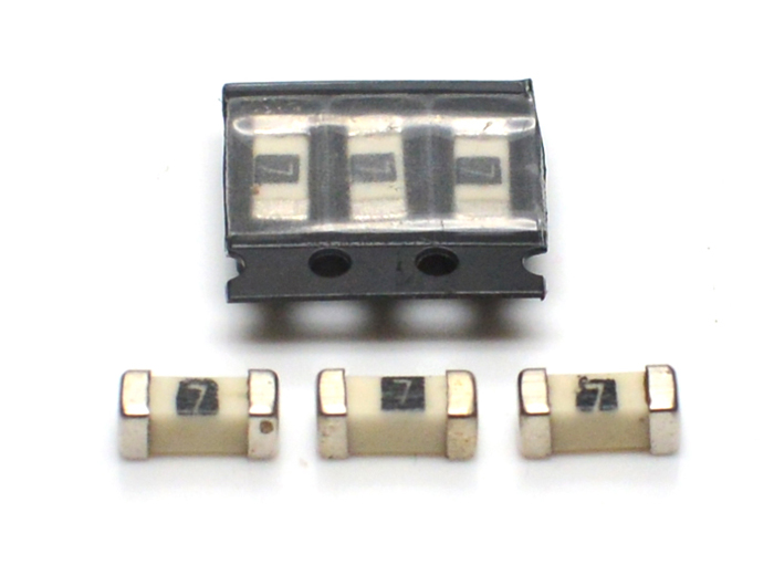 BUSSMANN 6125TD系列贴片保险丝 一次性 SMD