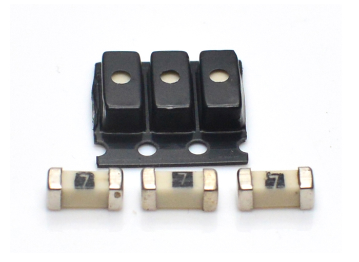 BUSSMANN 6125TD系列贴片保险丝 一次性 SMD
