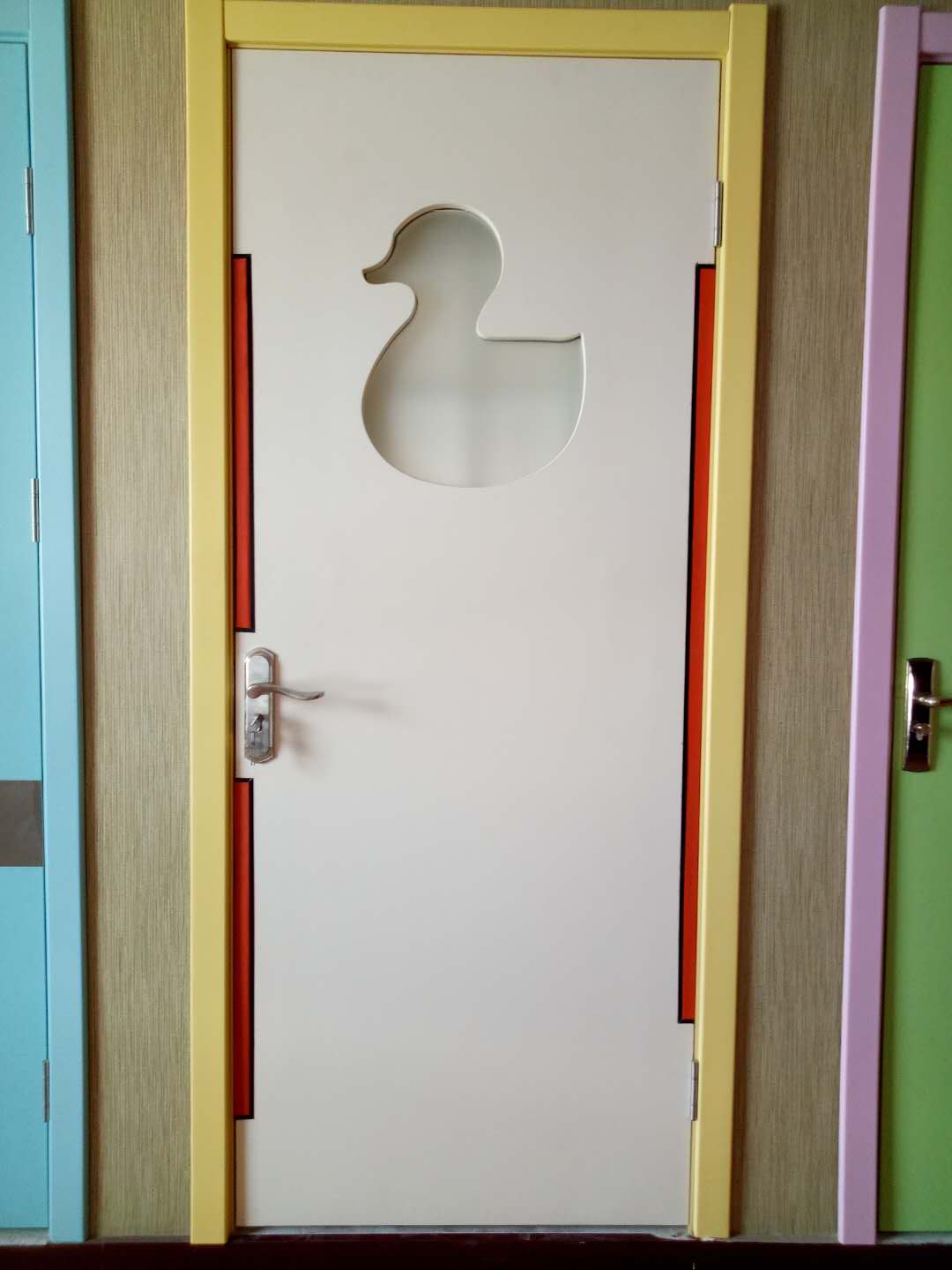 怡立特幼儿园门价格欢迎定做辽宁省铁岭市  医院专用门  怡立特医院门