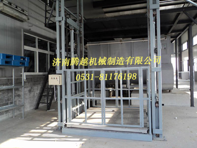 河北省固定货梯制造 导轨式升降货梯价格  河北升降货梯