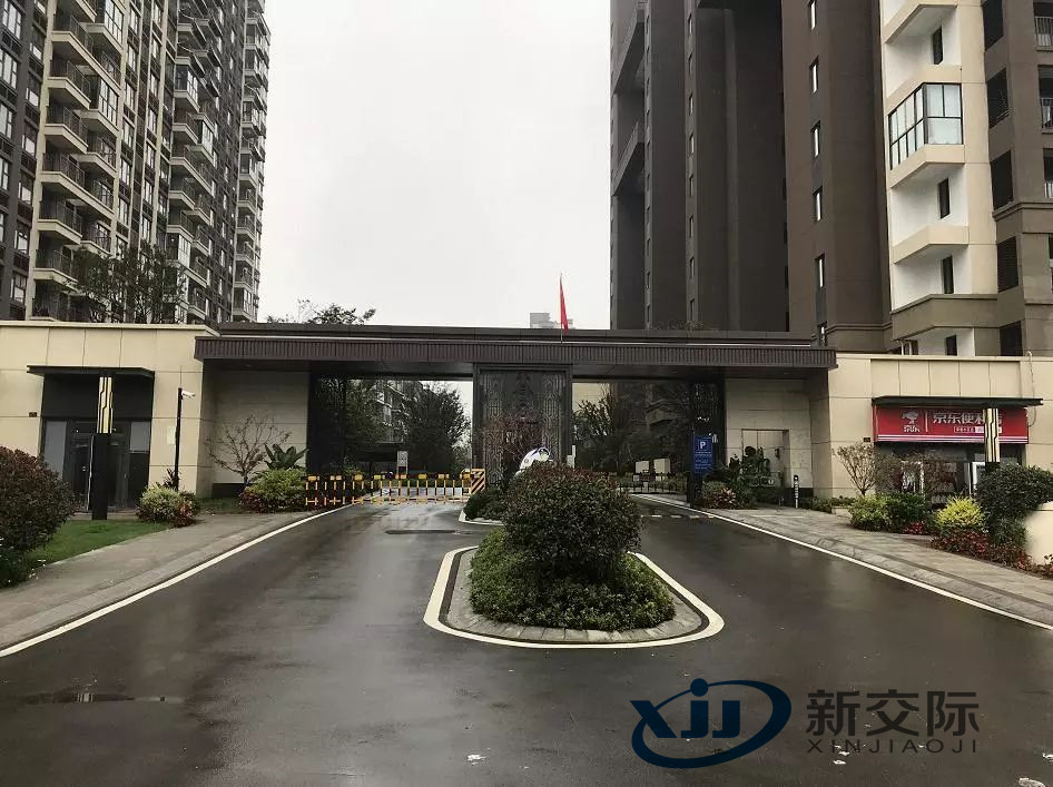 商丘安装人行刷卡通道闸公司广告门安装及接线视频教程  广告门安装方法  人行广告门安装方法