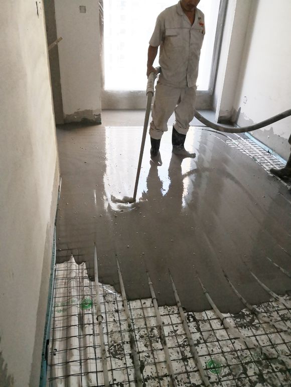 厚层自流平地暖施工材料 地暖回填 地面抬高