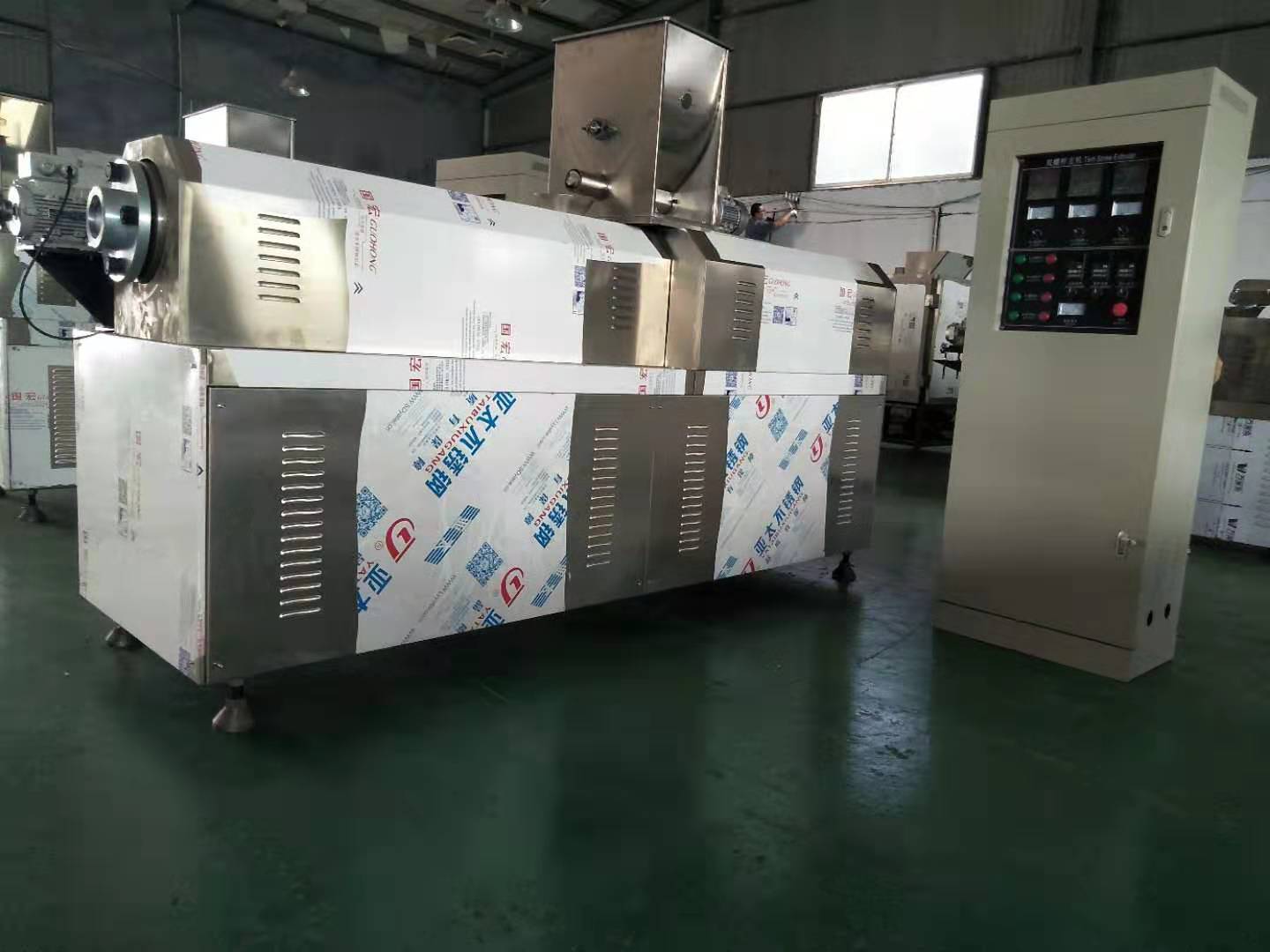 双螺杆膨化机,膨化食品设备  双螺杆膨化机设备