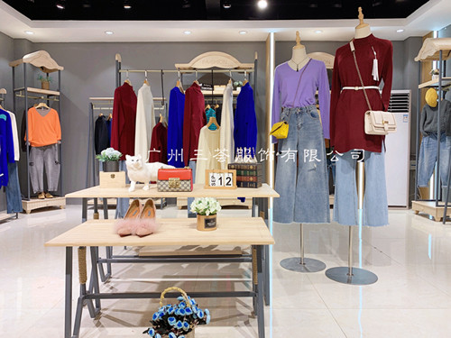 宣宜毛衣高端时尚品牌折扣女装尾货货源批发  品牌女装尾货  女装进货渠道  衣服批发