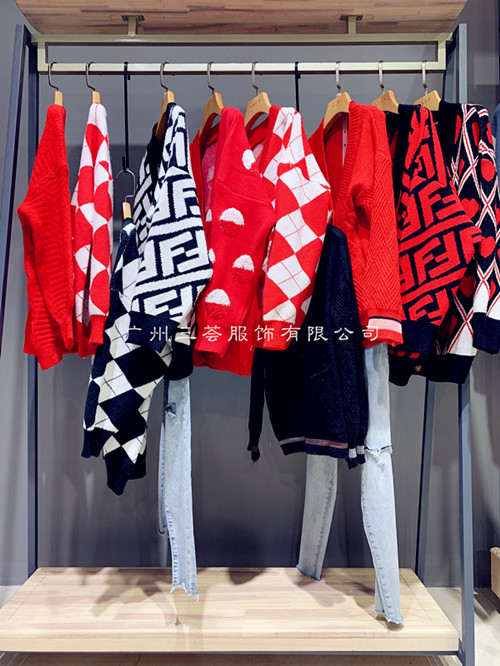 一线品牌女装折扣店安哥拉毛衣外套女装尾货批发  品牌折扣店  一线品牌折扣店
