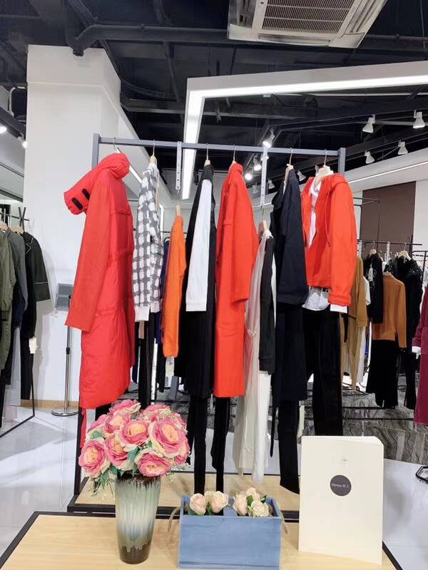 统衣服饰-【Monsan·陌上】秋冬装上新  广州尾货服装  广州品牌女装  广州批发女装