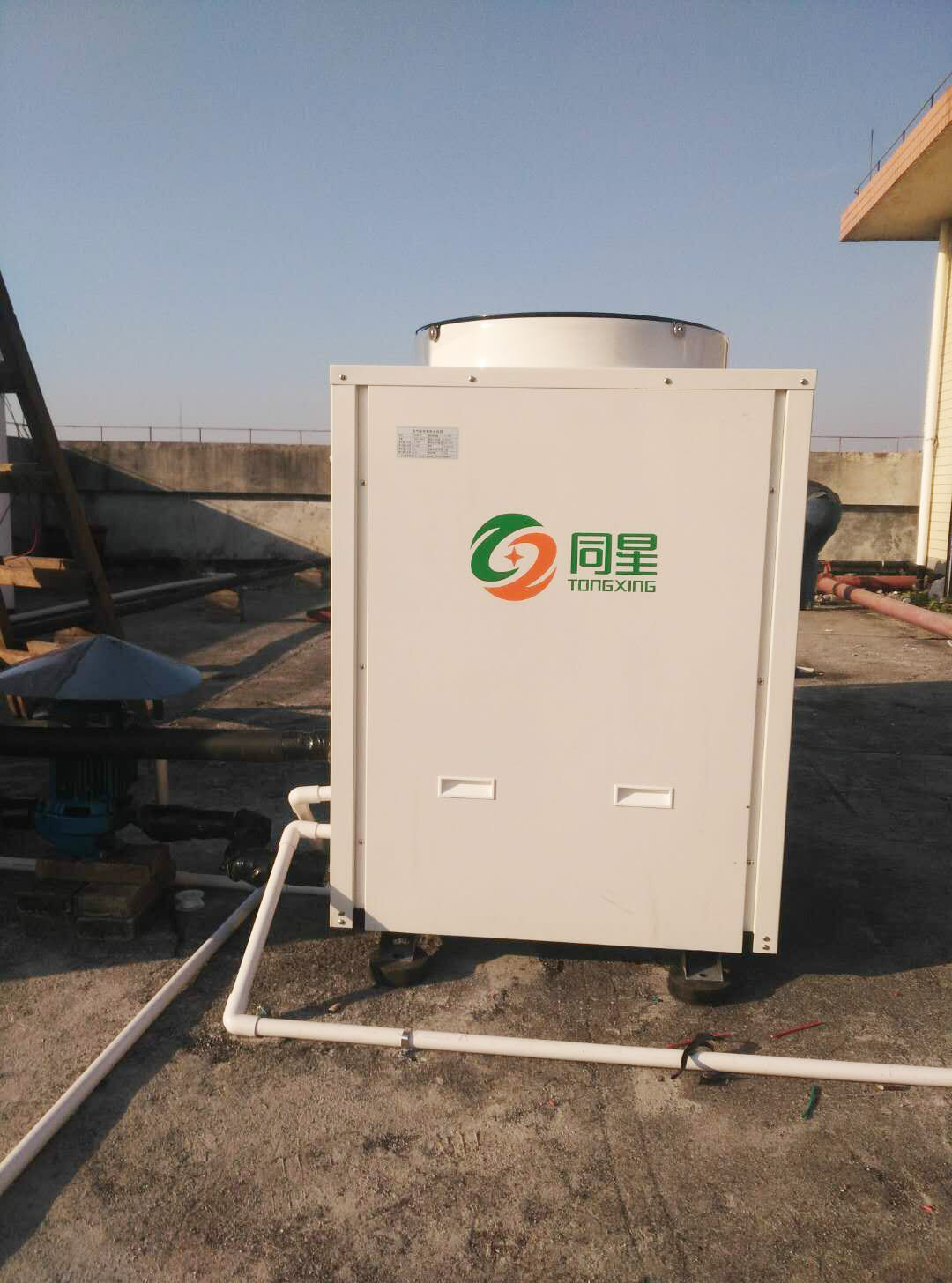 东莞大朗员工洗澡热水工程安装费用需要多少  空气能热水器  空气能热水机