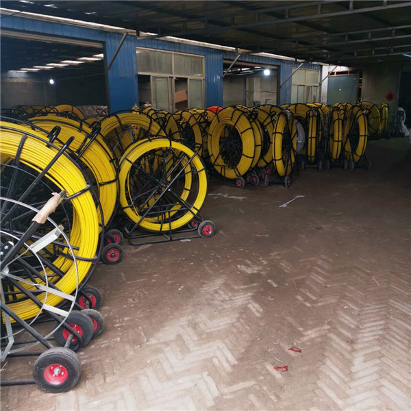 河北嘉鹏玻璃钢穿线器生产厂家 玻璃钢穿管器&nbsp;&nbsp;穿孔器