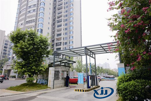 洛阳安装小区车库门公司智能人行通道闸厂家  进口人行通道闸机  小区人行通道闸机  人行通道闸机厂家