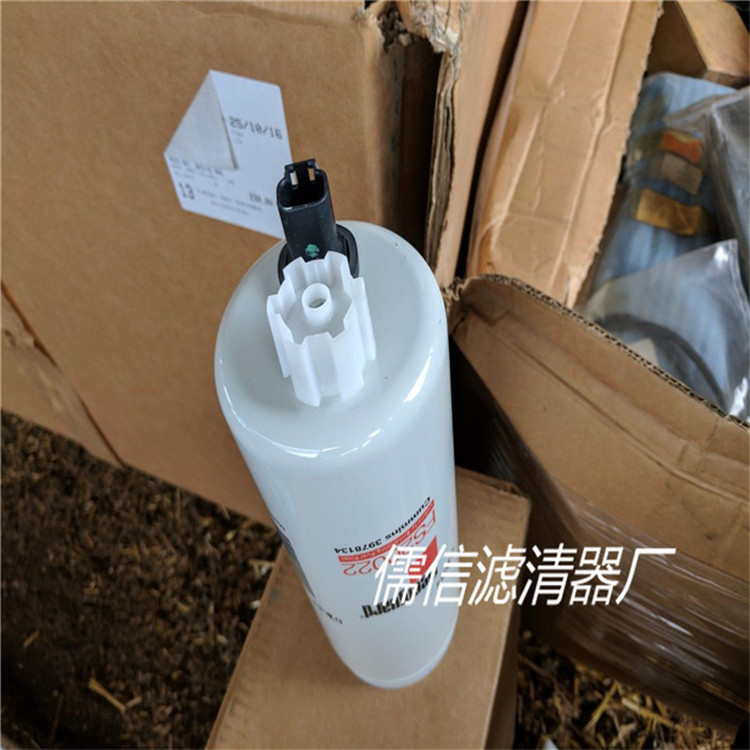 出售1-13240244-0五十铃机油燃油空气滤清器儒信