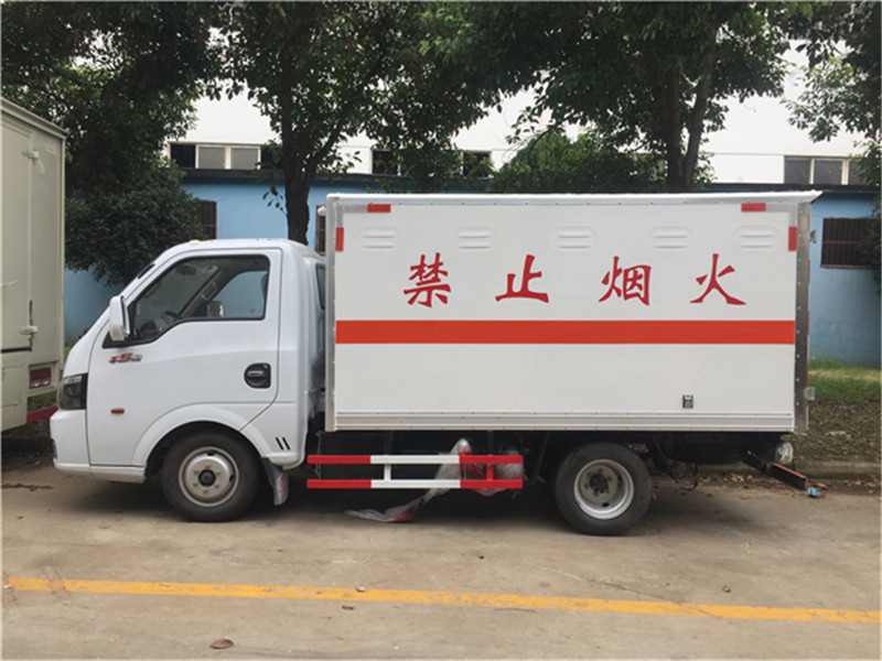 4类危险品运输车最低报价  酒精厢式运输车
