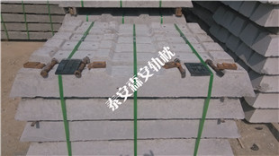 900轨距38公斤水泥轨枕 发往内蒙古鄂尔多斯&nbsp;&nbsp;900轨距水泥轨枕&nbsp;&nbsp;水泥轨枕厂家