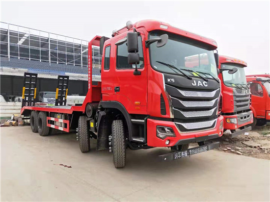 前四后八柳汽乘龙H5挖机拖板车 大型挖掘机拖车  大型挖机拖车  挖掘机拖板车  勾机背车