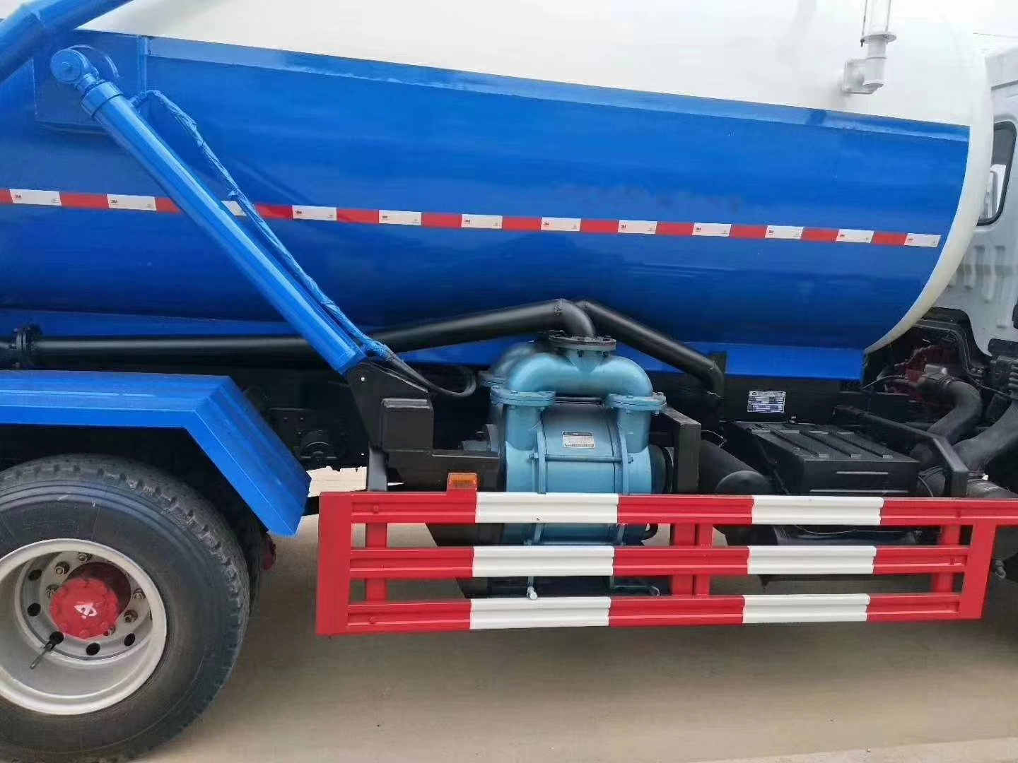 咸阳带副发吸粪车