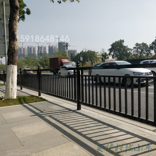 广州护栏厂 江门交通设施防护栏  小区围栏  工厂护栏  护栏厂家