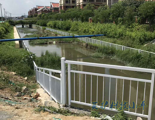 广州港式护栏 梅州市政护栏批发  京式护栏  工厂护栏  护栏厂家