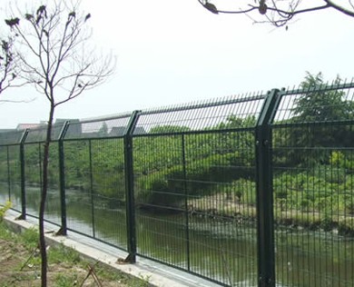 琼海水库围栏 公路两侧护栏网 儋州铁路隔离栅  公路护栏网