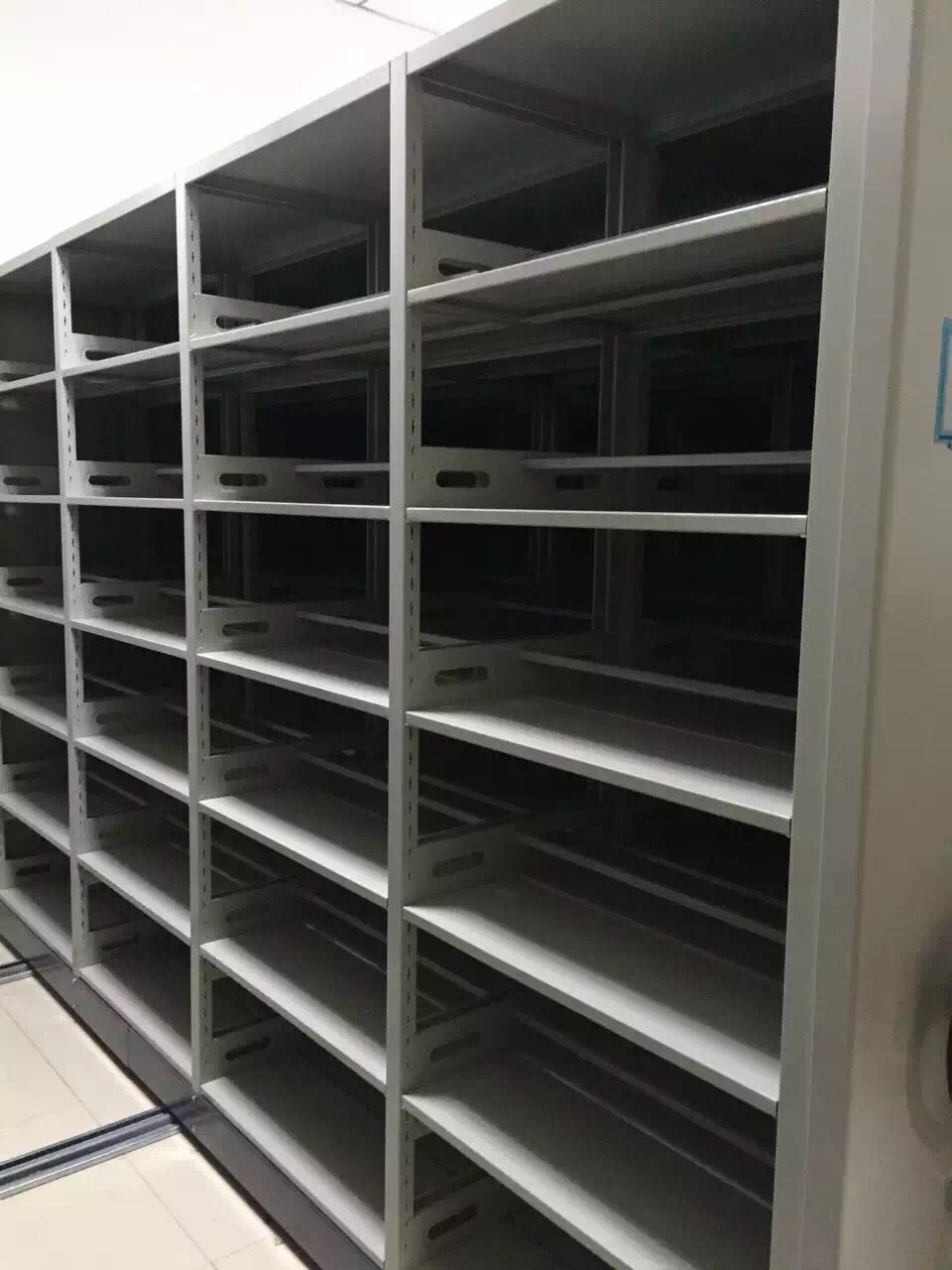 石家庄文件柜 钢制手动档案密集柜 钢制保密柜厂家  全封闭密集柜  半封闭密集柜  手摇密集柜