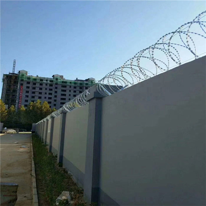 镀锌刀片刺绳 现货镀锌刀片刺绳 冷镀刺绳  高锌刀片刺绳  镀锌刀片刺圈