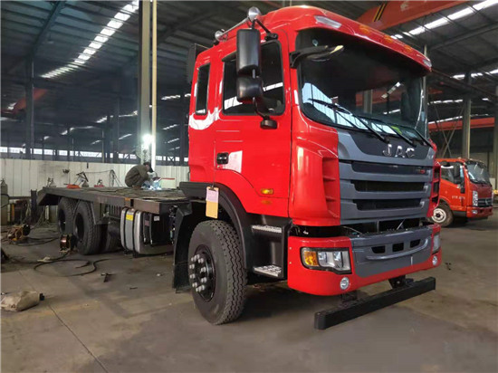江淮挖机拖车 单桥挖机板车 后八轮平板车 四桥勾机背车  勾机板车  挖掘机运输车
