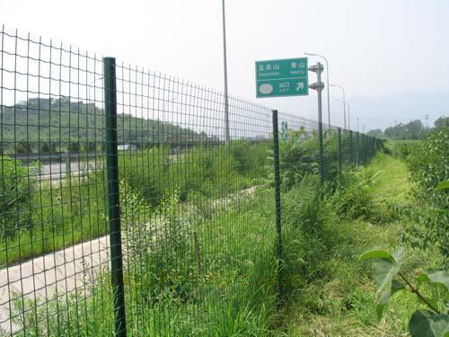 孝感市荷兰网护栏多少钱一米 厂家生产 不拼价格 拼质量