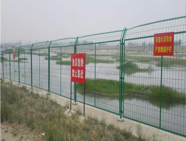 河道护栏网  水库围网   河道安全防护采用  防护安全