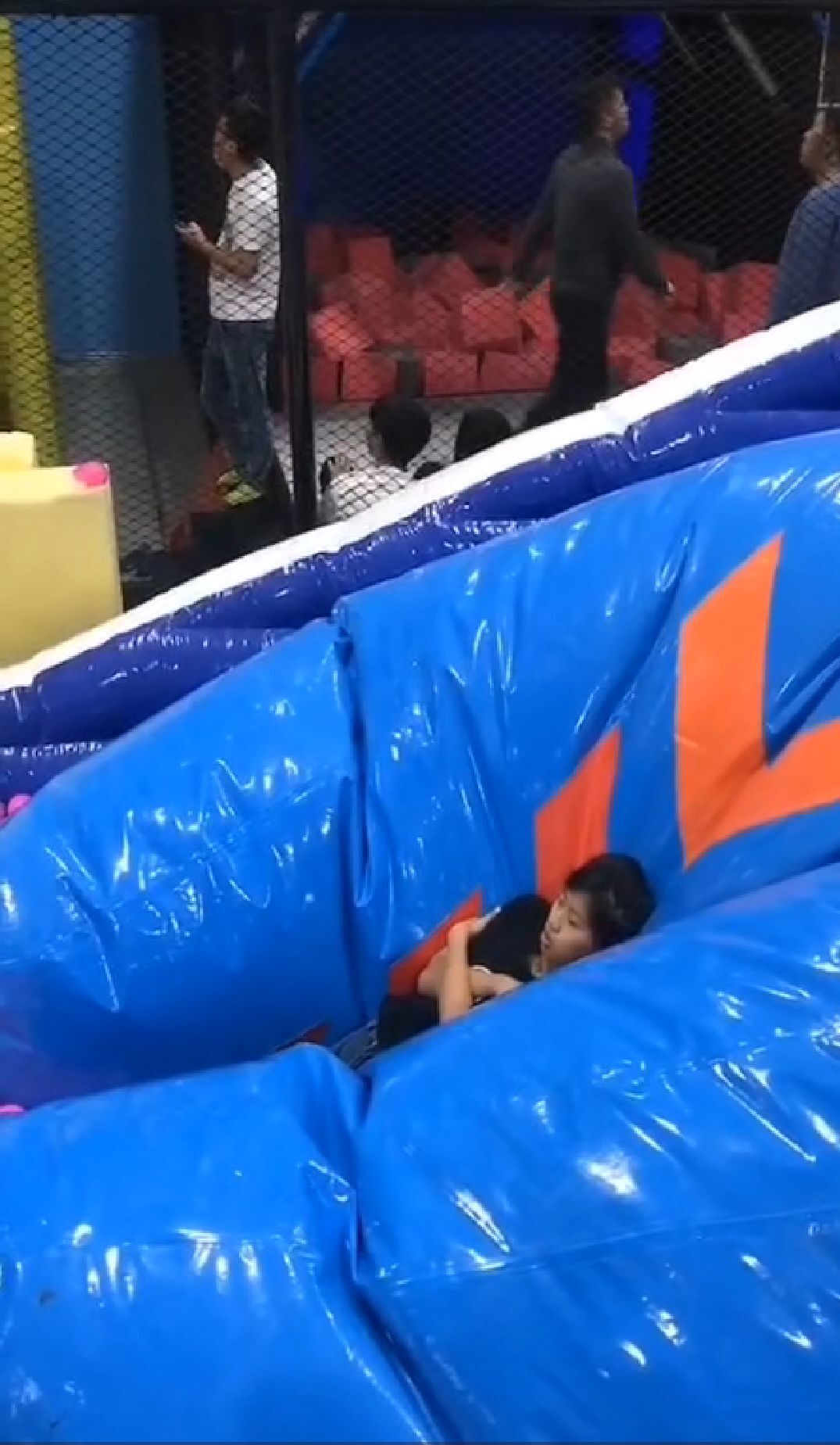 蹦蹦飞厂家会根据场地进行造型的外观设计  蹦蹦飞价格
