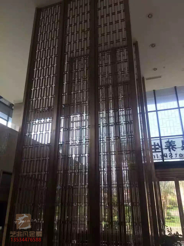 别墅玫瑰金不锈钢屏风凸显了低调奢华  雕刻屏风  隔断屏风  花格屏风