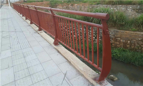 克孜勒不锈钢复合管道路护栏诚信厂家
