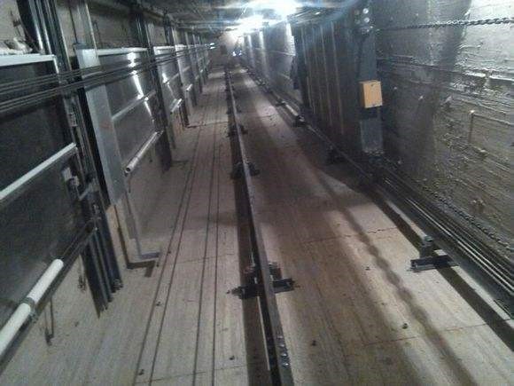 城市综合体购物广场电梯噪声处理  消音  减振  降噪