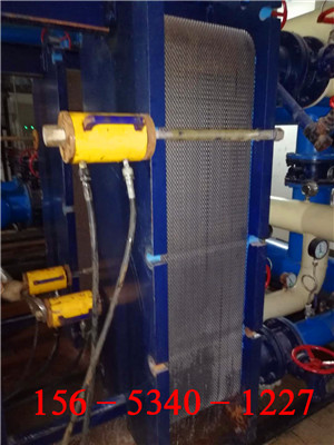 液压板式换热器专用夹紧器30T60T空心千斤顶电动&nbsp;&nbsp;换热器拆卸维修工具&nbsp;&nbsp;液压工具拆板式换热器&nbsp;&nbsp;板式换热器液压夹紧器