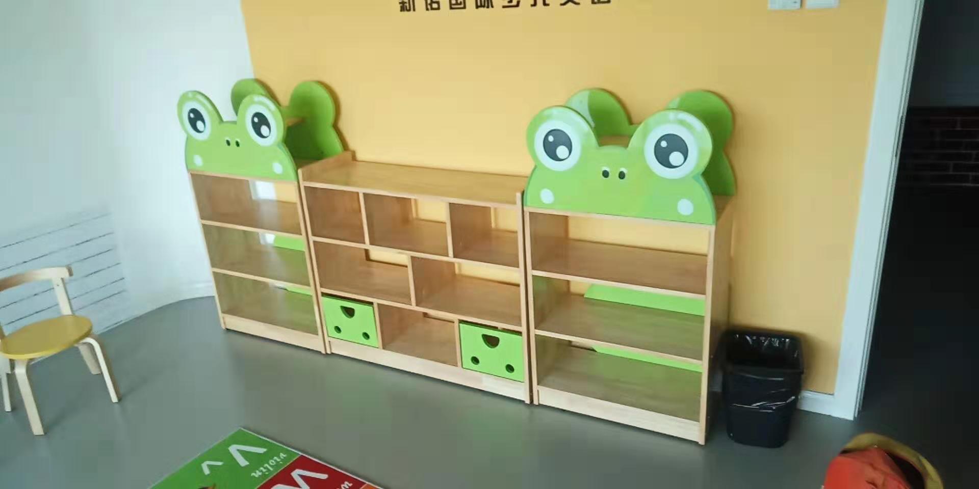 快乐时光游乐设备厂批发儿童青蛙组合柜  桌子  淘气堡  转椅