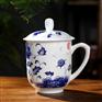 定做青花瓷办公茶杯价格，定制办公室专用玲珑茶杯
