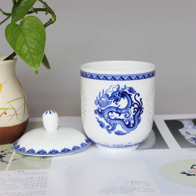 订做青花玲珑茶杯