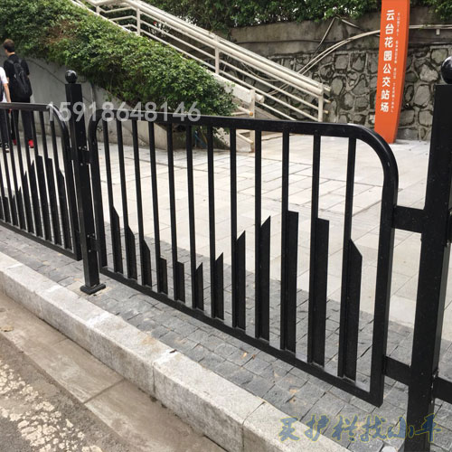 阳江公路围栏 道路护栏批发  小区围栏  工厂护栏  护栏厂家