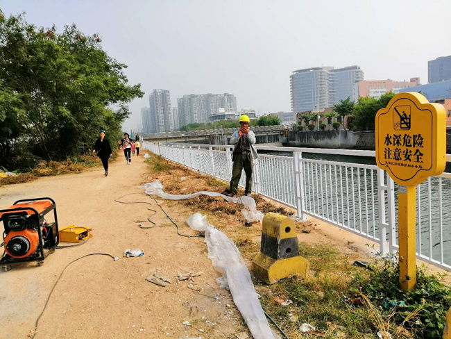 增城马路护栏现货 湛江分隔车道隔离栏  京式护栏  工厂护栏  护栏厂家