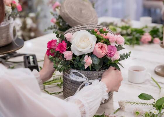 告白花店为你的爱做主 送去爱与美  告白花艺  告白鲜花好吗