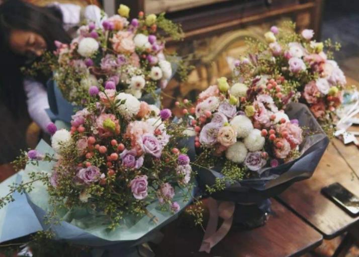 告白花艺拉近你我他的距离  爱ta就给他送花吧  告白鲜花